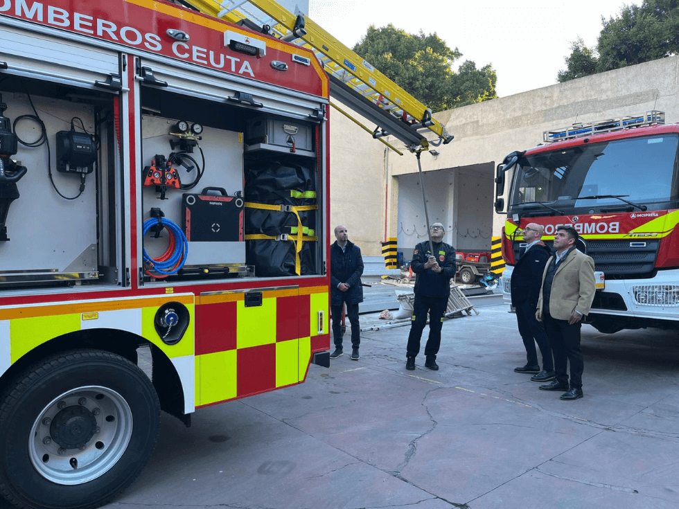 fabricacion camion de bomberos ceuta