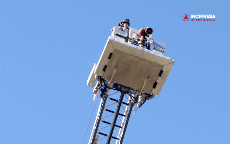 provider Valencia Firefighters Extendable Arm Rescue Vehicle